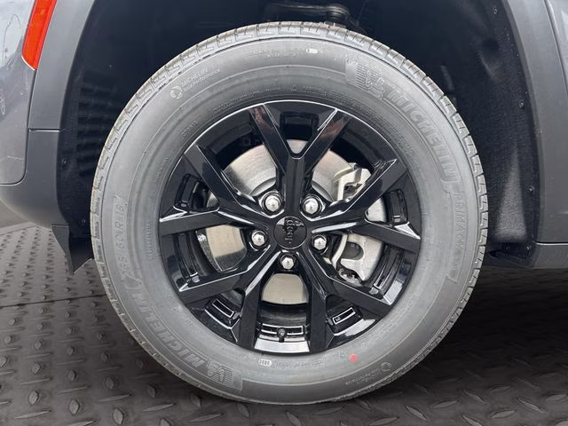 2026 Baltic Gray Metallic Clearcoat Jeep Grand Cherokee L Altitude 4X4 SUV