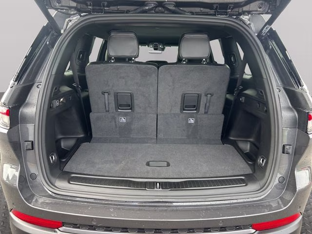 2026 Baltic Gray Metallic Clearcoat Jeep Grand Cherokee L Altitude 4X4 SUV