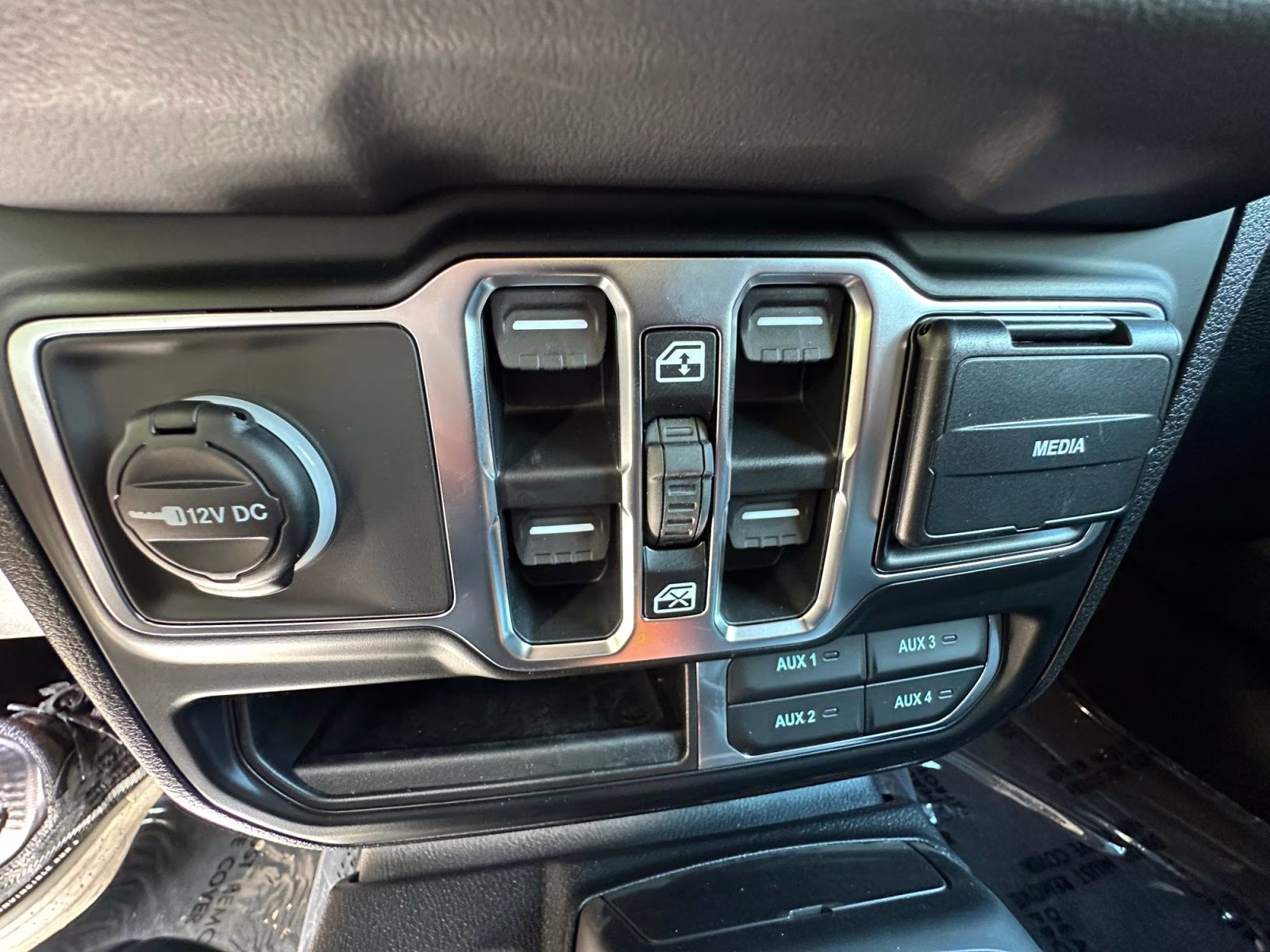 2026 Reign Jeep Wrangler Sahara 4X4 SUV