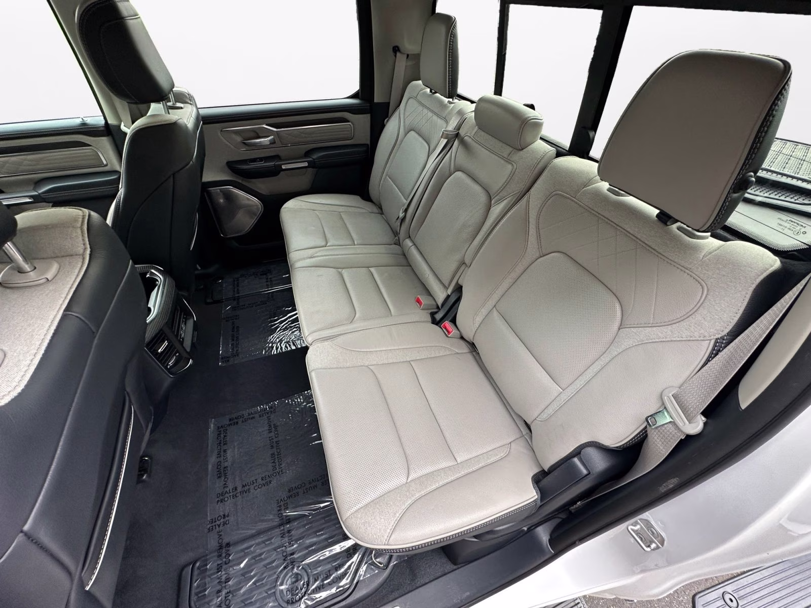 2022 Bright White Clearcoat Ram 1500 Limited 4X4 Truck
