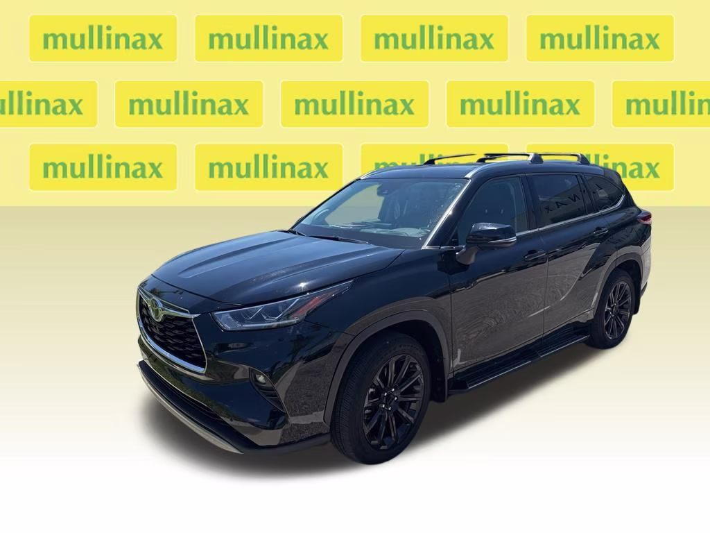 2022 Midnight Black Metallic Toyota Highlander Platinum FWD SUV