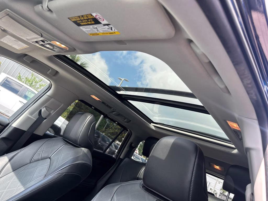 2022 Midnight Black Metallic Toyota Highlander Platinum FWD SUV