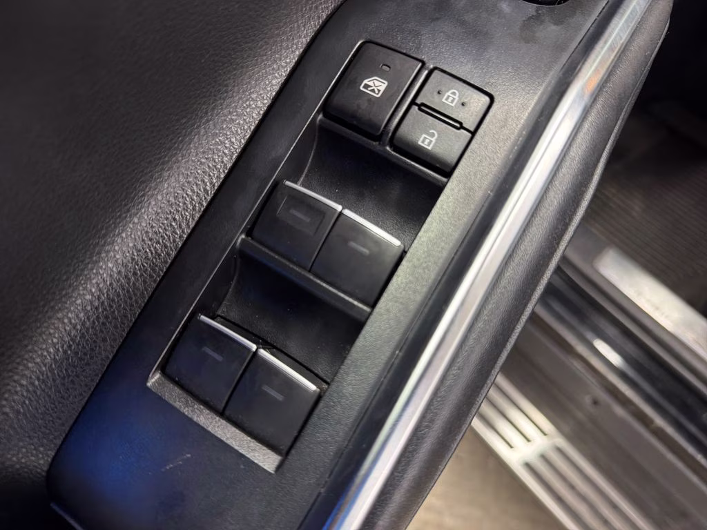 2022 Midnight Black Metallic Toyota Highlander Platinum FWD SUV