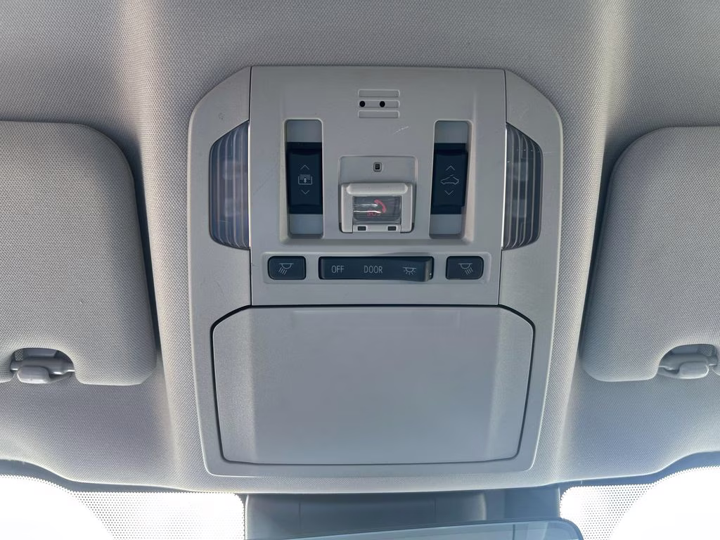 2022 Midnight Black Metallic Toyota Highlander Platinum FWD SUV