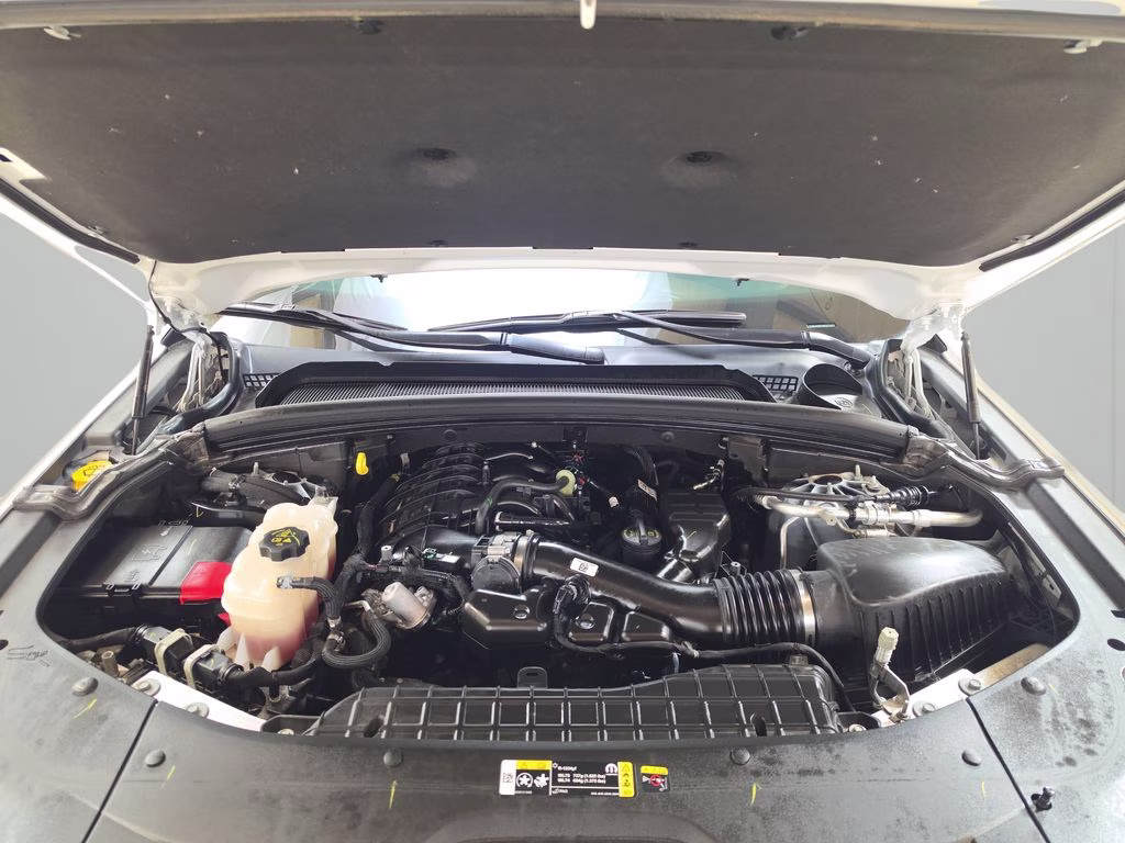 2025 Bright White Clearcoat Jeep Grand Cherokee Limited 4X4 SUV