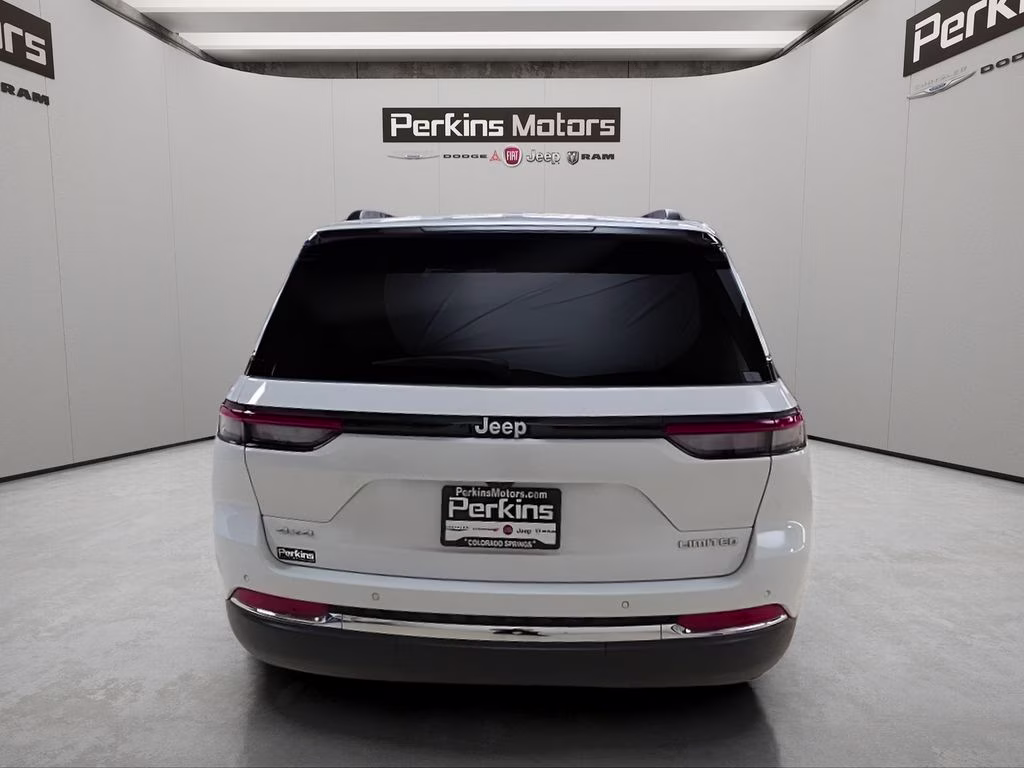 2025 Bright White Clearcoat Jeep Grand Cherokee Limited 4X4 SUV