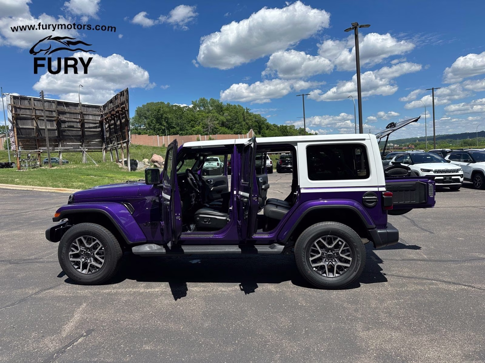 2026 Reign Jeep Wrangler Sahara 4X4 SUV