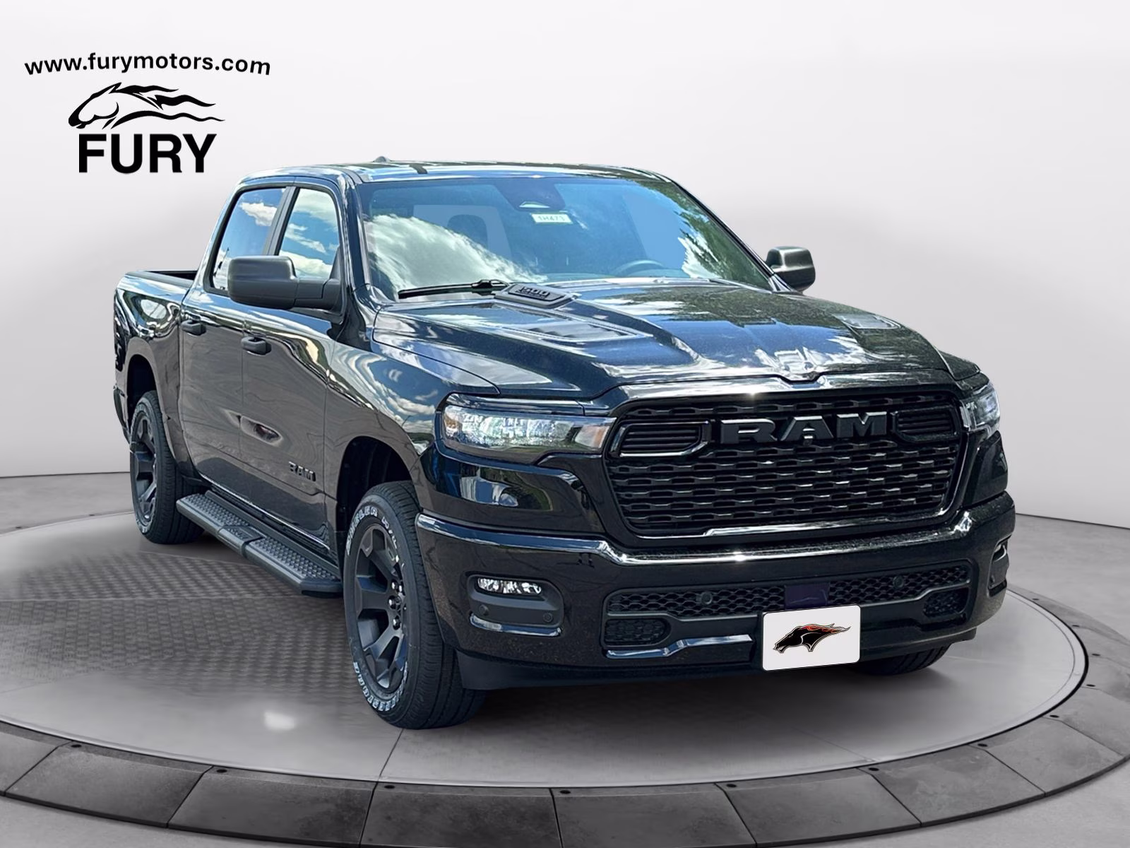 2026 Diamond Black Crystal Pearlcoat Ram 1500 Express 4X4 Truck