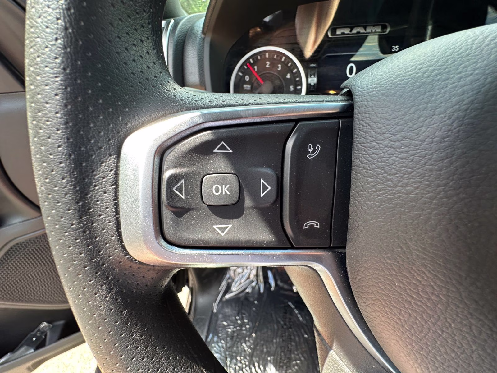 2026 Diamond Black Crystal Pearlcoat Ram 1500 Express 4X4 Truck