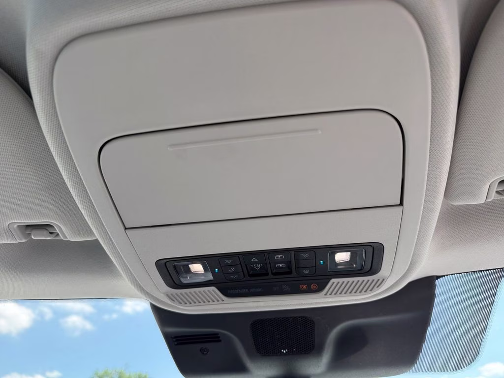2025 Star White Metallic Tri-Coat Ford Expedition Max Platinum w/Drivers Package 4X4 SUV