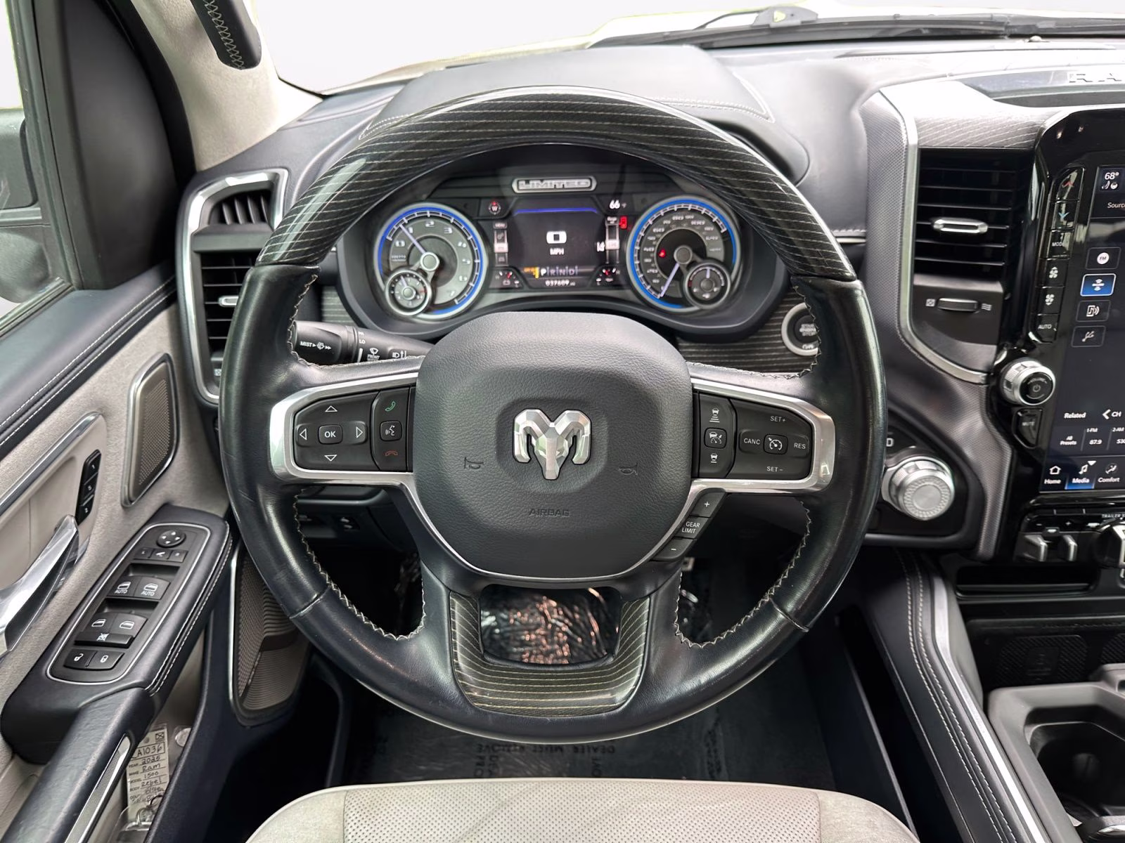 2022 Bright White Clearcoat Ram 1500 Limited 4X4 Truck