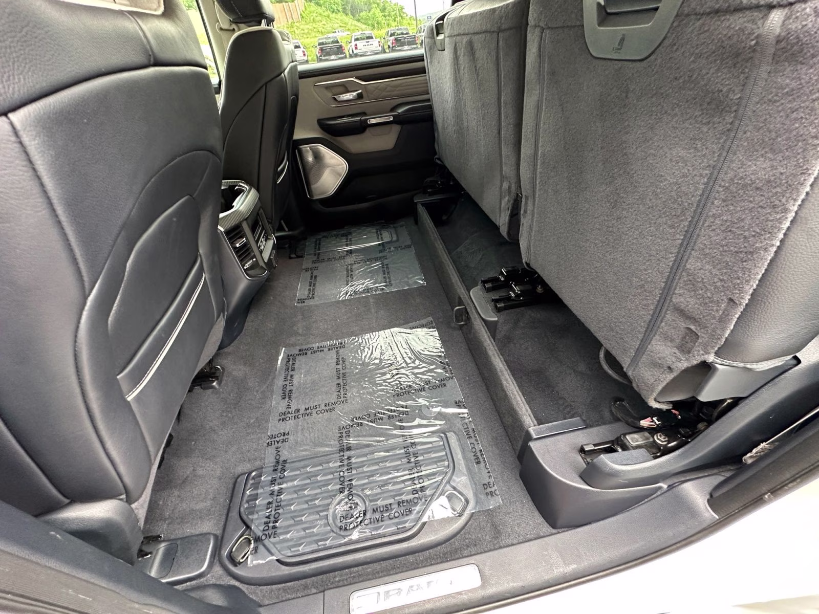 2022 Bright White Clearcoat Ram 1500 Limited 4X4 Truck