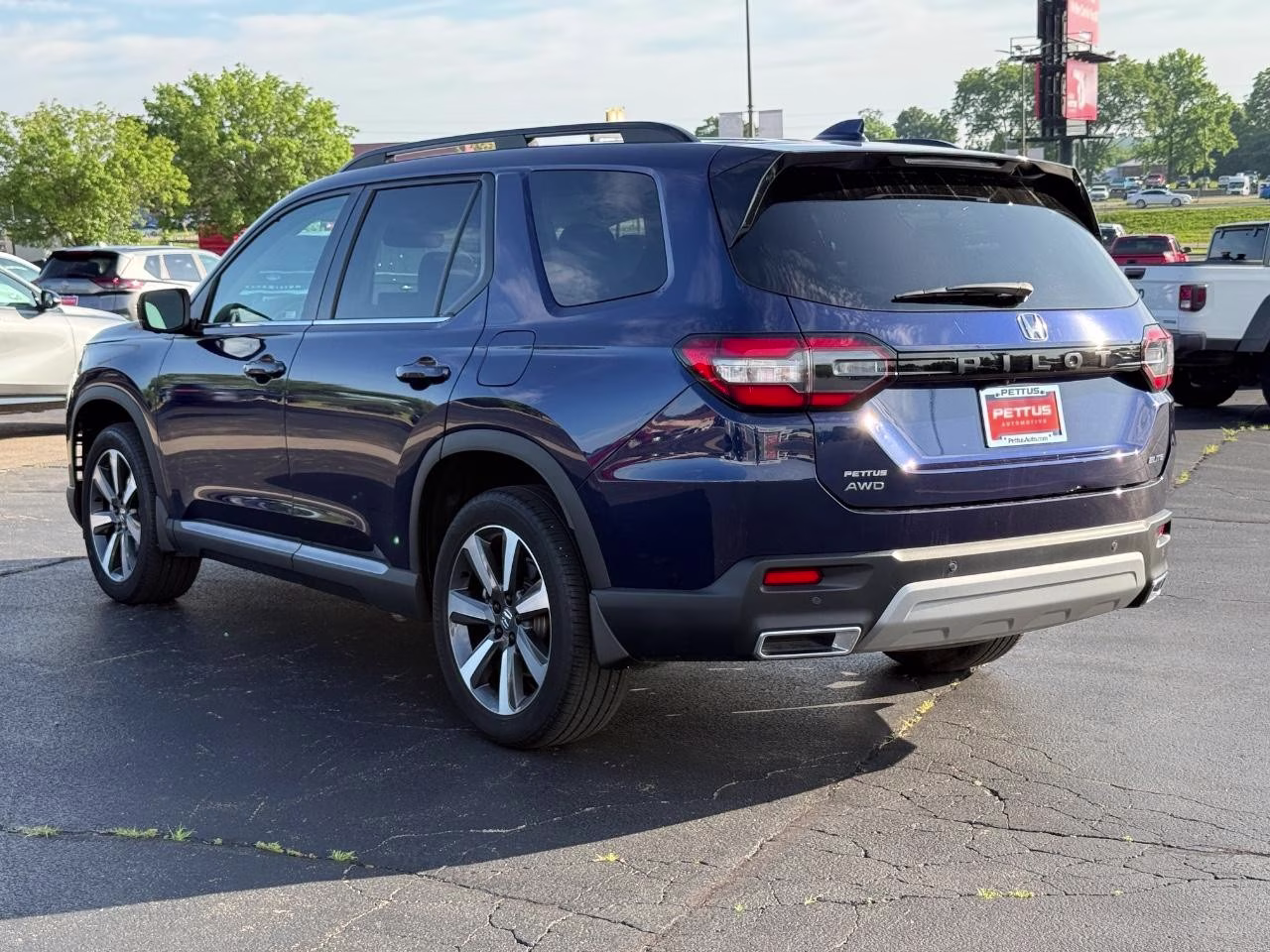 2023 Obsidian Blue Pearl Honda Pilot Elite AWD SUV