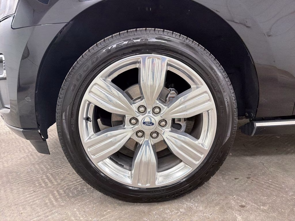 2022 Agate Black Metallic Ford Expedition Max Platinum RWD SUV