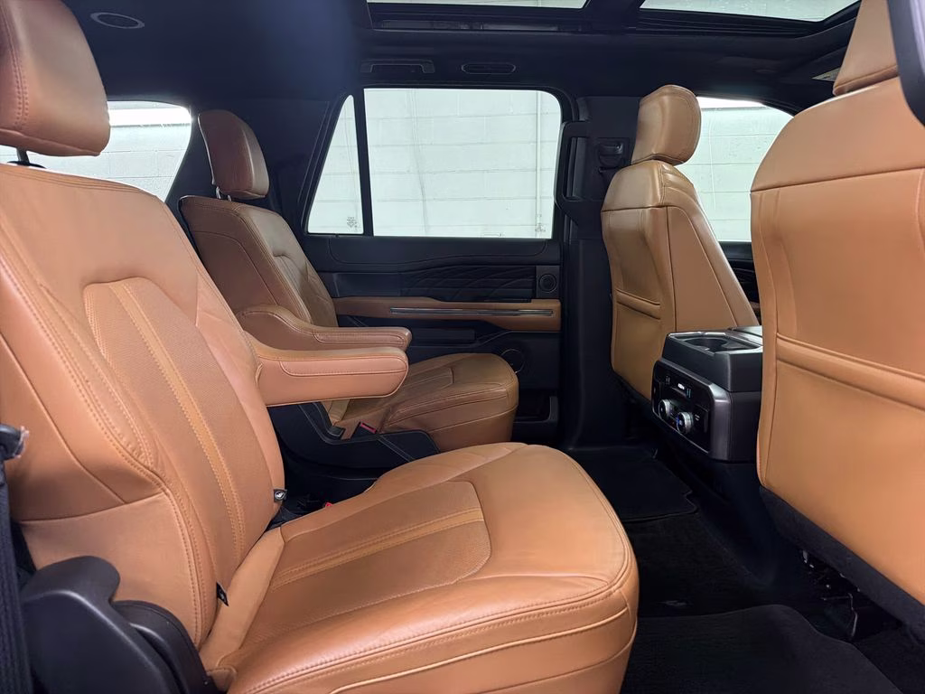 2022 Agate Black Metallic Ford Expedition Max Platinum RWD SUV