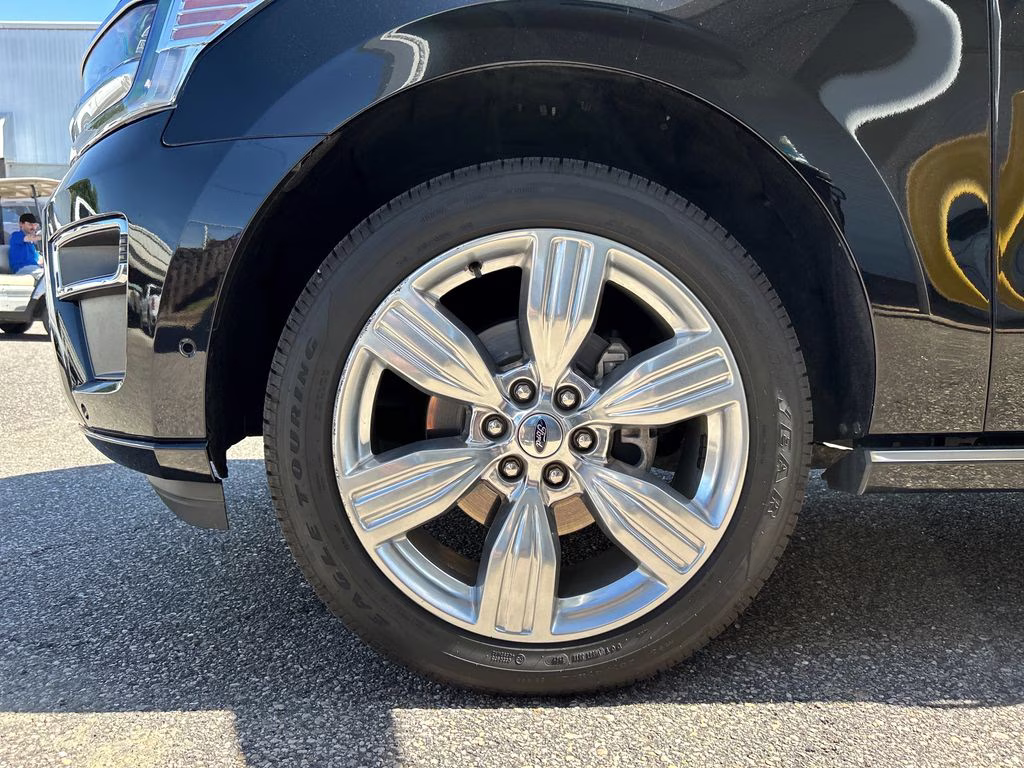 2022 Agate Black Metallic Ford Expedition Max Platinum RWD SUV
