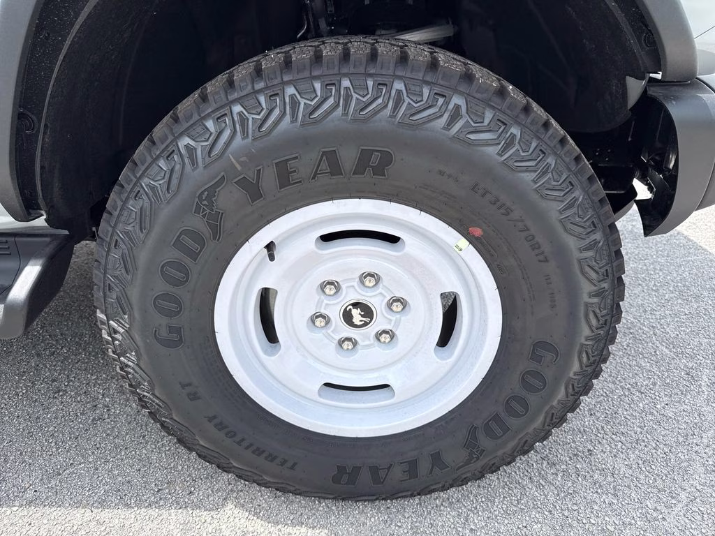 2026 Avalanche Gray Ford Bronco Heritage Edition 4X4 SUV