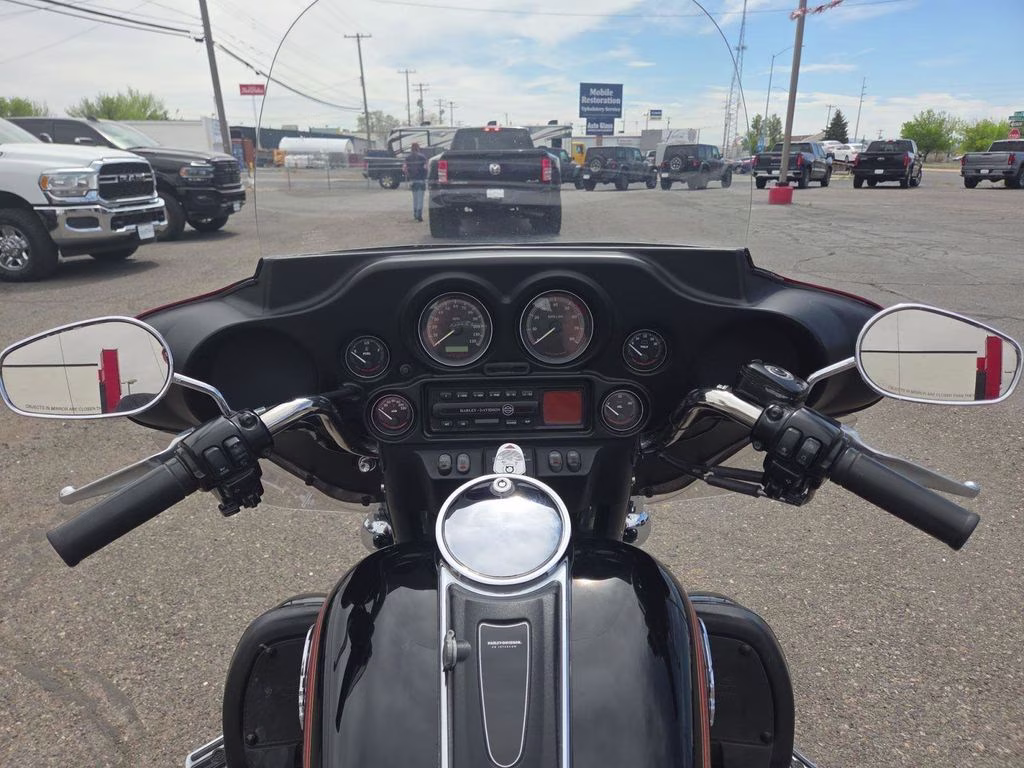 2005 Black Harley-Davidson Ultra classic Ultra classic Motorcycle