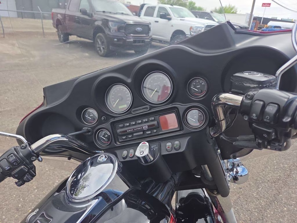 2005 Black Harley-Davidson Ultra classic Ultra classic Motorcycle