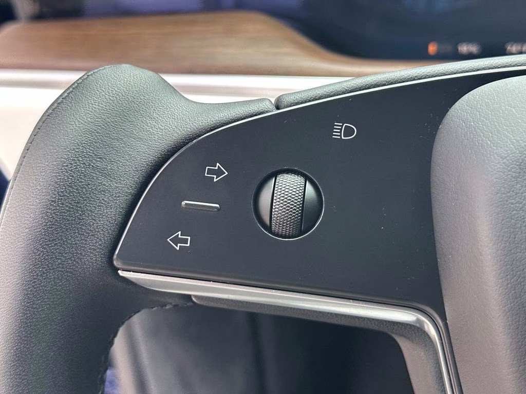 2021 Deep Blue Metallic Tesla Model S Plaid AWD Hatchback