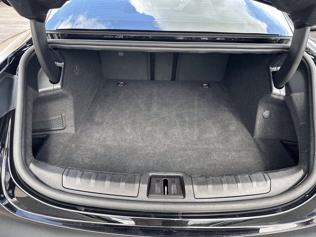 2022 Jet Black Metallic Porsche Taycan Base RWD Sedan