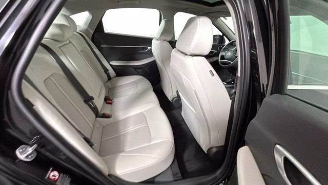 2023 Onyx Black Hyundai Sonata SEL FWD Sedan