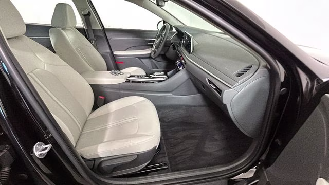 2023 Onyx Black Hyundai Sonata SEL FWD Sedan