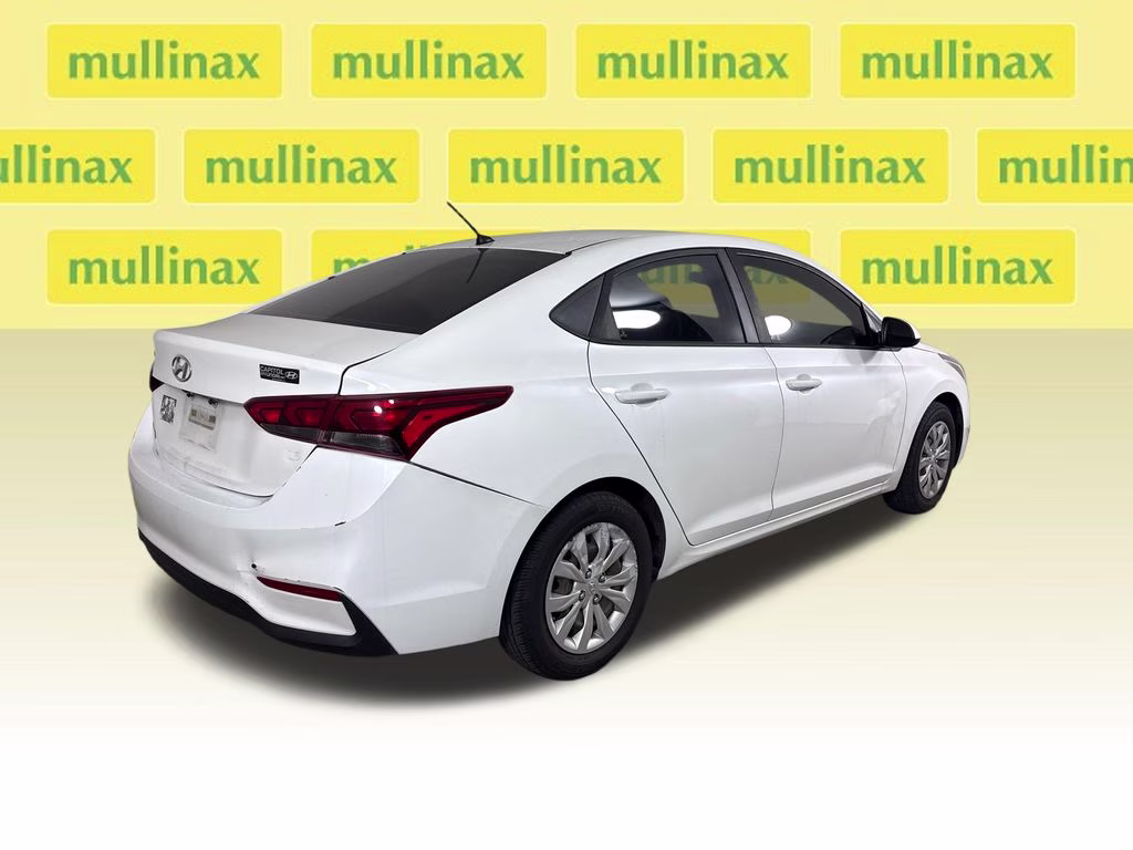 2019 Frost White Hyundai Accent SE FWD Sedan