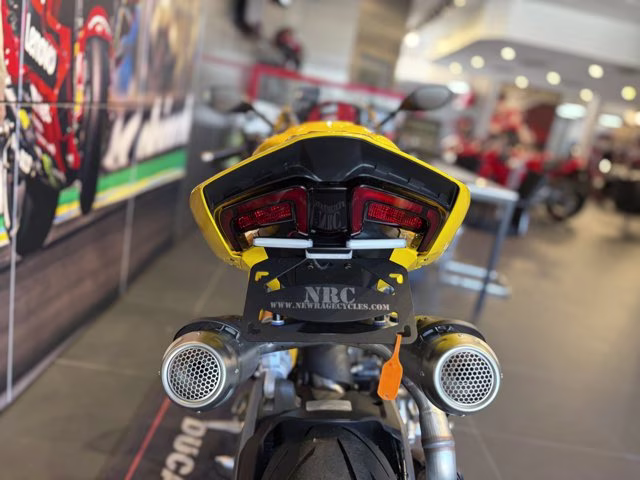 2026 YELLOW Ducati PANIGALE V2 S