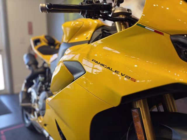 2026 YELLOW Ducati PANIGALE V2 S