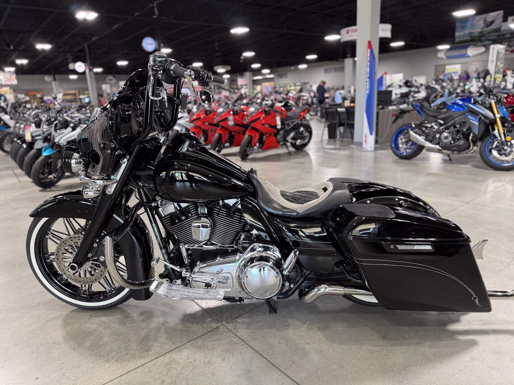 2014 Harley-Davidson Street Glide Special Motorcycle