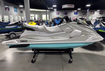 2025 Yamaha VX Cruiser HO Boat