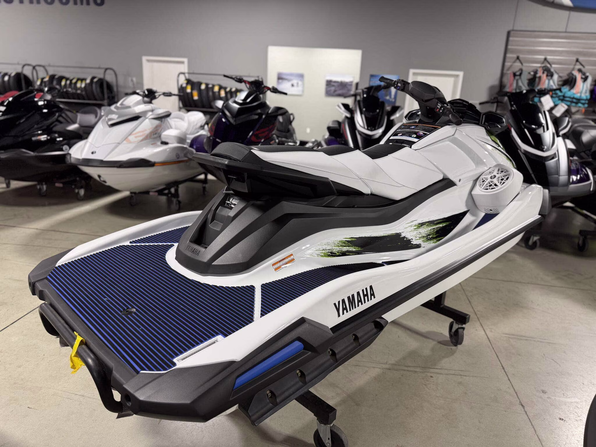 2026 Yamaha VX Deluxe W/Audio Boat