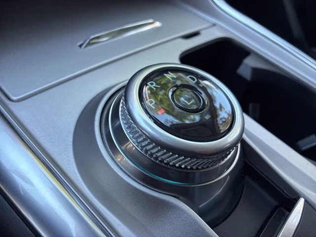 2024 Silver Metallic Ford Explorer XLT RWD SUV