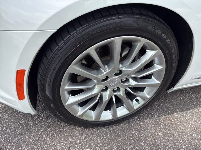 2020 Crystal White Tricoat Cadillac CT6 3.6L Luxury AWD Sedan