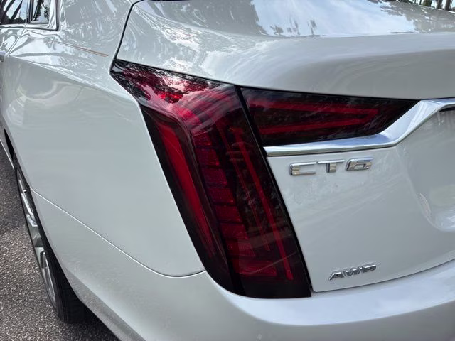 2020 Crystal White Tricoat Cadillac CT6 3.6L Luxury AWD Sedan