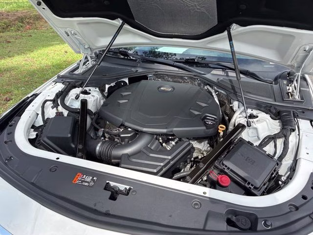 2020 Crystal White Tricoat Cadillac CT6 3.6L Luxury AWD Sedan