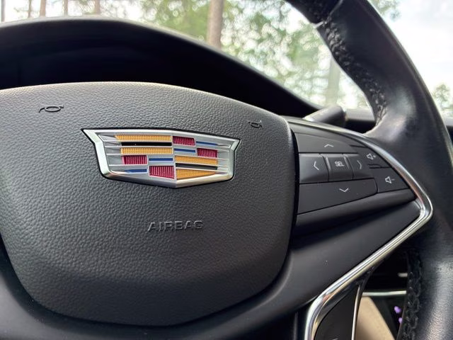 2020 Crystal White Tricoat Cadillac CT6 3.6L Luxury AWD Sedan