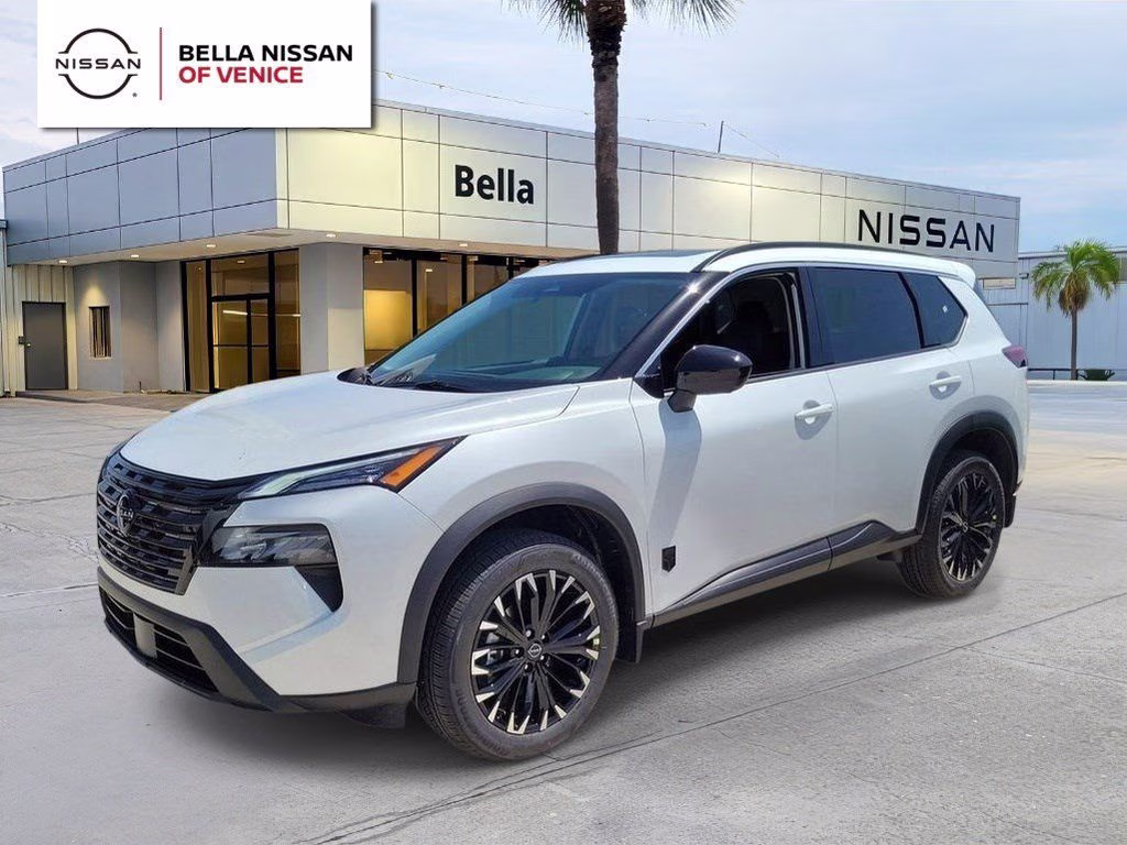 2026 Everest White Pearl Tricoat Nissan Rogue Dark Armor FWD SUV
