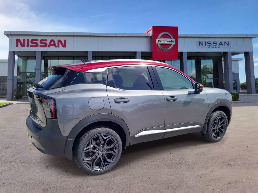 2026 Gun Metallic/Scarlet Ember Tintcoat Nissan Kicks SR FWD SUV