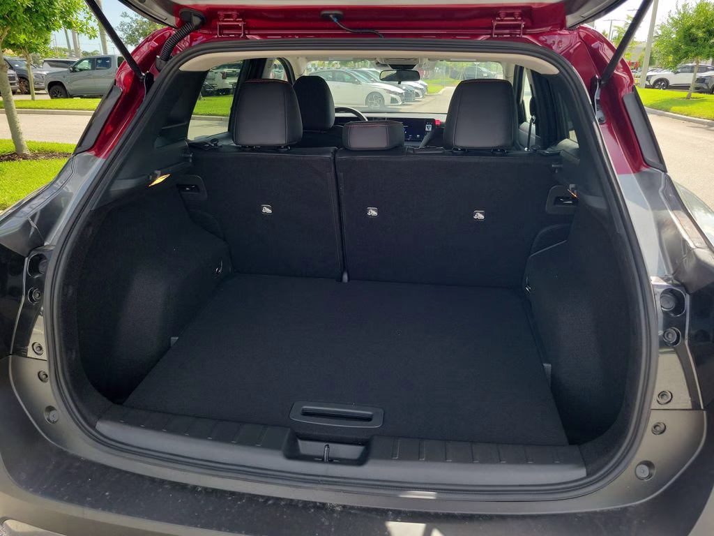 2026 Gun Metallic/Scarlet Ember Tintcoat Nissan Kicks SR FWD SUV