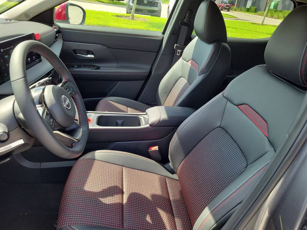 2026 Gun Metallic/Scarlet Ember Tintcoat Nissan Kicks SR FWD SUV
