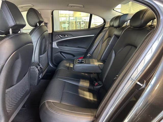 2023 Makalu Gray Genesis G70 2.0T AWD Sedan