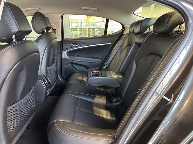 2023 Makalu Gray Genesis G70 2.0T AWD Sedan