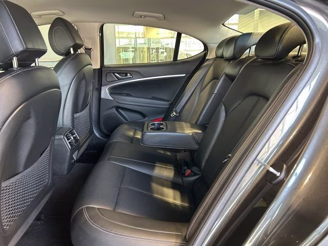 2023 Makalu Gray Genesis G70 2.0T AWD Sedan