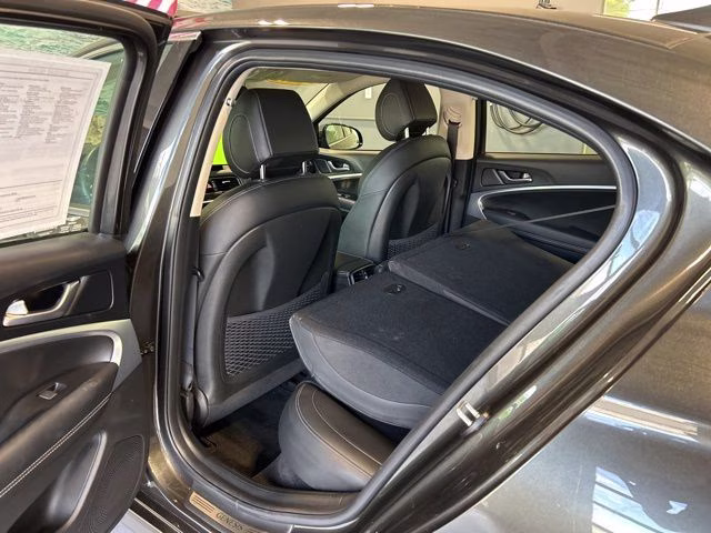 2023 Makalu Gray Genesis G70 2.0T AWD Sedan