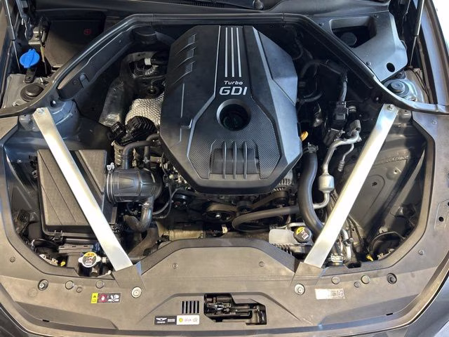 2023 Makalu Gray Genesis G70 2.0T AWD Sedan