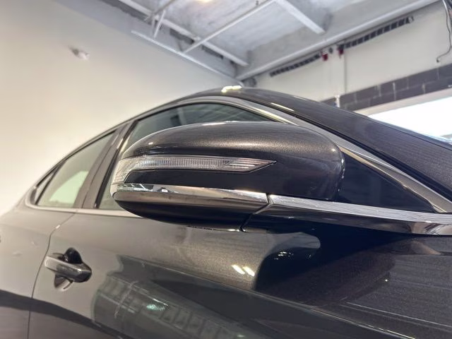 2023 Makalu Gray Genesis G70 2.0T AWD Sedan