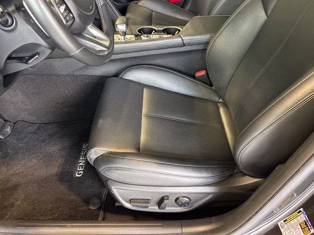 2023 Makalu Gray Genesis G70 2.0T AWD Sedan