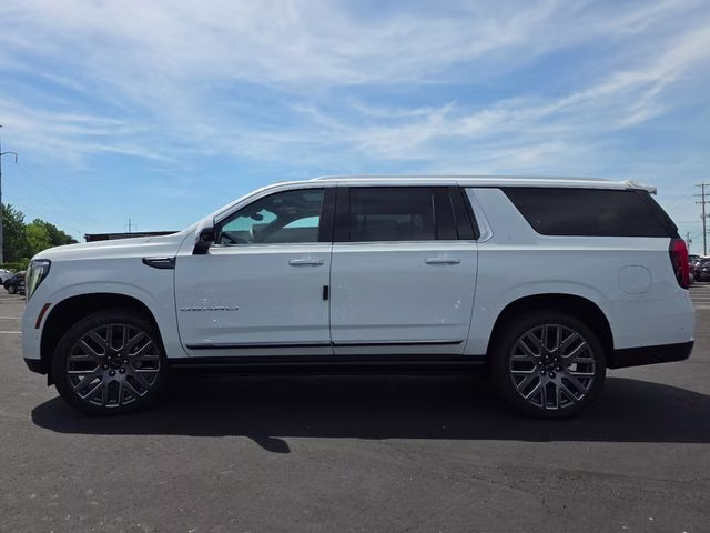 2026 Summit White GMC Yukon XL Denali Ultimate 4X4 SUV